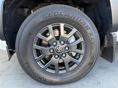 2025 TOYOTA 4 RUNNER   - Photo 38 - Orange, CA 92868