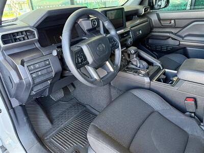 2025 TOYOTA 4 RUNNER   - Photo 15 - Orange, CA 92868