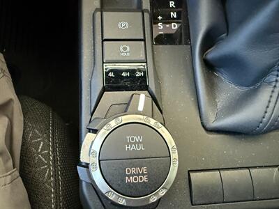 2025 TOYOTA 4 RUNNER   - Photo 34 - Orange, CA 92868