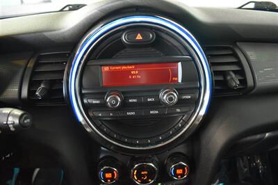 2014 MINI Hardtop Cooper   - Photo 26 - Orange, CA 92868