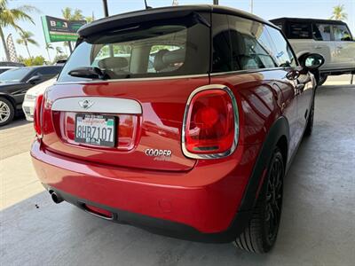 2014 MINI Hardtop Cooper - Photo 11 - Orange, CA 92868
