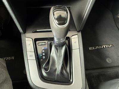 2017 Hyundai ELANTRA Limited - Photo 34 - Orange, CA 92868