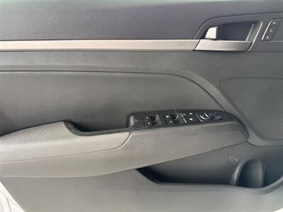 2017 Hyundai ELANTRA Limited - Photo 24 - Orange, CA 92868