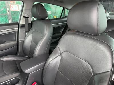 2017 Hyundai ELANTRA Limited - Photo 19 - Orange, CA 92868