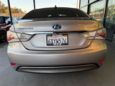 2012 Hyundai SONATA Hybrid   - Photo 14 - Orange, CA 92868