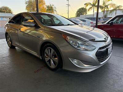 2012 Hyundai SONATA Hybrid   - Photo 8 - Orange, CA 92868