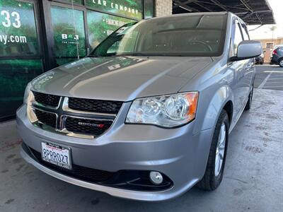 2019 Dodge Grand Caravan SXT   - Photo 3 - Orange, CA 92868