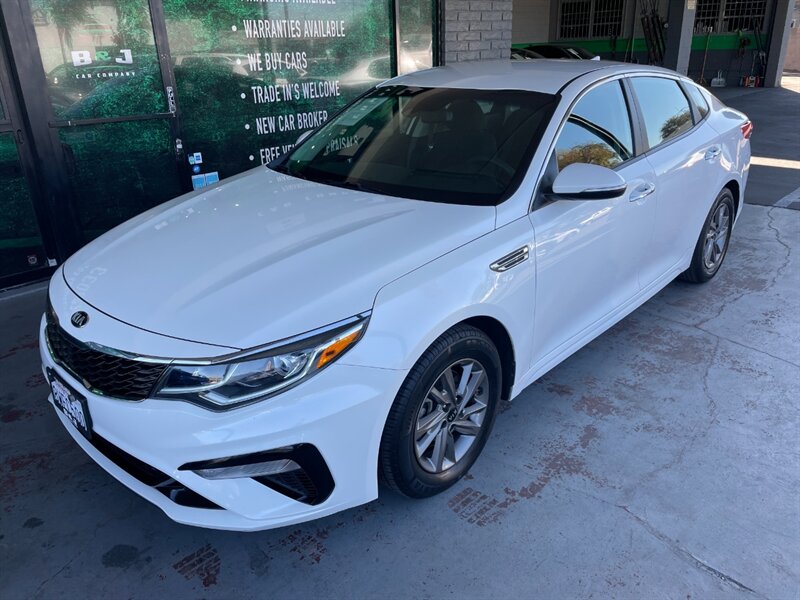 2020 Kia Optima LX photo 2