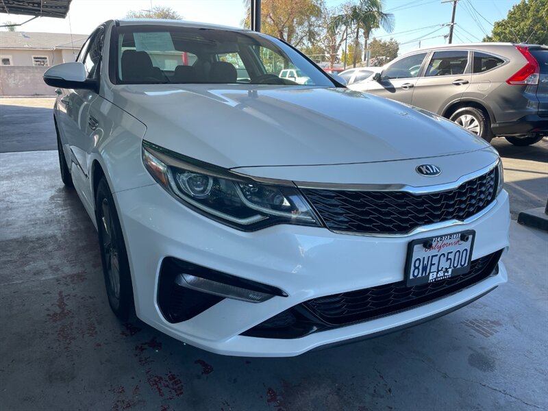 2020 Kia Optima LX photo 9