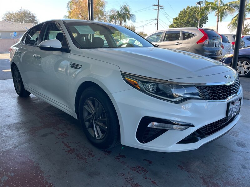 2020 Kia Optima LX photo 8