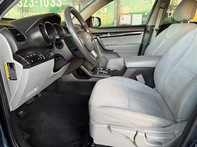 2011 Kia Sorento LX   - Photo 17 - Orange, CA 92868