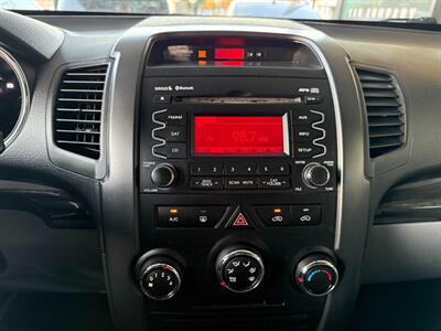 2011 Kia Sorento LX   - Photo 30 - Orange, CA 92868