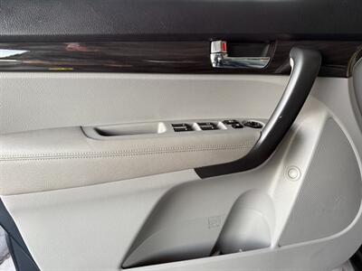 2011 Kia Sorento LX   - Photo 24 - Orange, CA 92868