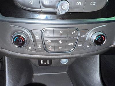 2021 Chevrolet Traverse LT Leather   - Photo 36 - Orange, CA 92868