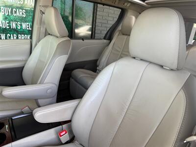 2011 Toyota Sienna Limited 7-Passenger   - Photo 21 - Orange, CA 92868