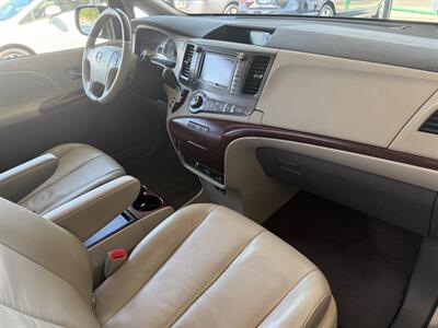 2011 Toyota Sienna Limited 7-Passenger   - Photo 35 - Orange, CA 92868
