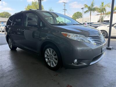 2011 Toyota Sienna Limited 7-Passenger   - Photo 8 - Orange, CA 92868