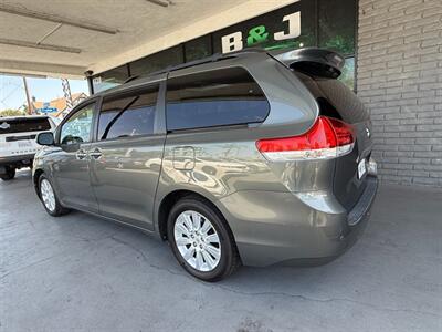 2011 Toyota Sienna Limited 7-Passenger   - Photo 6 - Orange, CA 92868