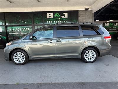 2011 Toyota Sienna Limited 7-Passenger   - Photo 4 - Orange, CA 92868