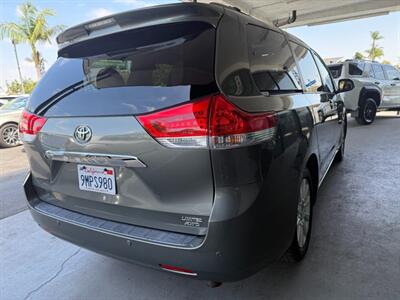 2011 Toyota Sienna Limited 7-Passenger   - Photo 11 - Orange, CA 92868
