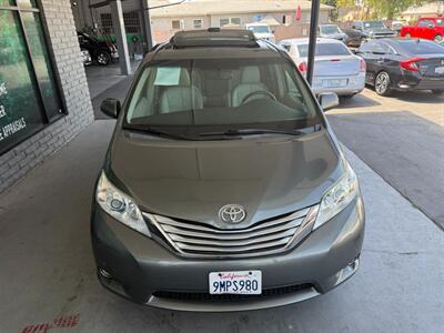 2011 Toyota Sienna Limited 7-Passenger   - Photo 13 - Orange, CA 92868