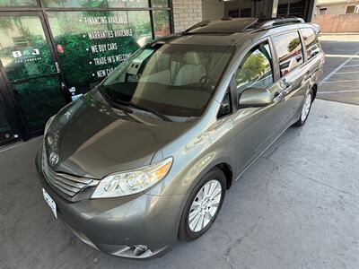 2011 Toyota Sienna Limited 7-Passenger   - Photo 2 - Orange, CA 92868