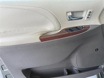 2011 Toyota Sienna Limited 7-Passenger   - Photo 26 - Orange, CA 92868