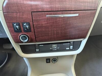 2011 Toyota Sienna Limited 7-Passenger   - Photo 42 - Orange, CA 92868