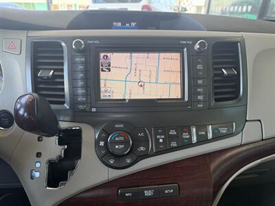 2011 Toyota Sienna Limited 7-Passenger   - Photo 39 - Orange, CA 92868