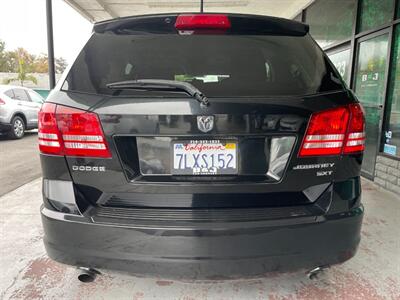 2010 Dodge Journey SXT   - Photo 13 - Orange, CA 92868