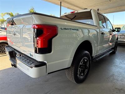 2023 Ford F-150 Lightning XLT   - Photo 9 - Orange, CA 92868