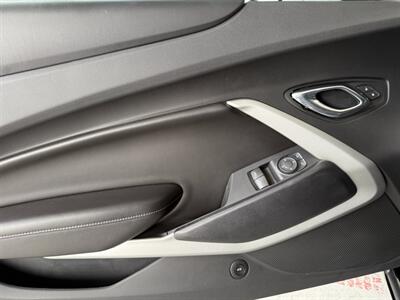 2017 Chevrolet Camaro LT - Photo 22 - Orange, CA 92868