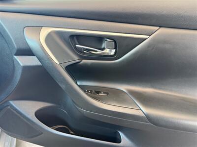 2016 Nissan Altima 2.5 SV   - Photo 30 - Orange, CA 92868