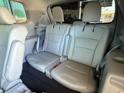 2013 Toyota Highlander Plus   - Photo 26 - Orange, CA 92868