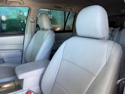 2013 Toyota Highlander Plus   - Photo 18 - Orange, CA 92868