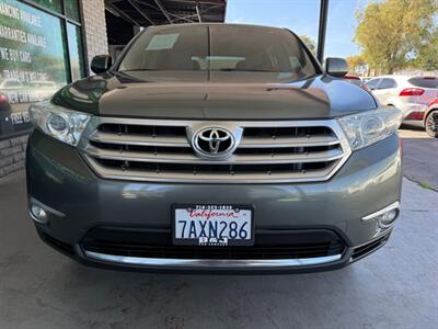 2013 Toyota Highlander Plus   - Photo 12 - Orange, CA 92868