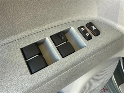 2013 Toyota Highlander Plus   - Photo 24 - Orange, CA 92868
