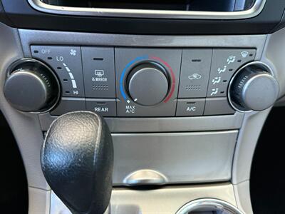 2013 Toyota Highlander Plus   - Photo 34 - Orange, CA 92868