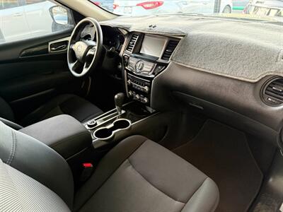 2017 Nissan Pathfinder S   - Photo 27 - Orange, CA 92868