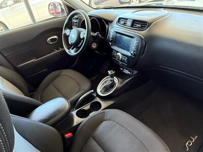 2019 Kia Soul +   - Photo 25 - Orange, CA 92868