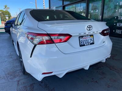 2019 Toyota Camry SE   - Photo 6 - Orange, CA 92868