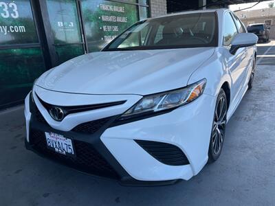 2019 Toyota Camry SE   - Photo 3 - Orange, CA 92868