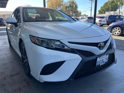 2019 Toyota Camry SE   - Photo 8 - Orange, CA 92868