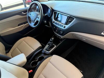 2022 Hyundai ACCENT SEL   - Photo 25 - Orange, CA 92868