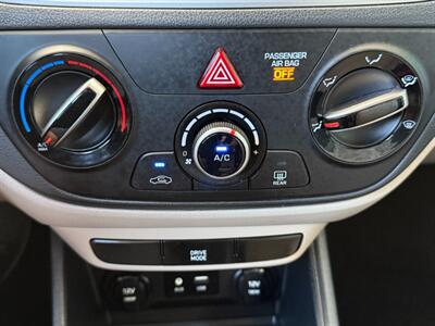 2022 Hyundai ACCENT SEL   - Photo 31 - Orange, CA 92868