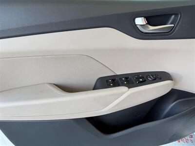 2022 Hyundai ACCENT SEL   - Photo 22 - Orange, CA 92868