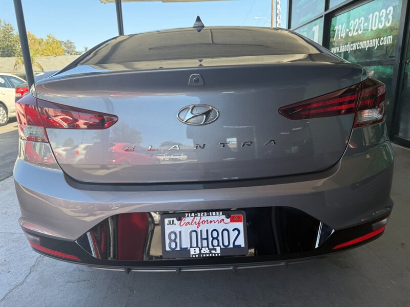 2019 Hyundai Elantra Value Edition photo 13