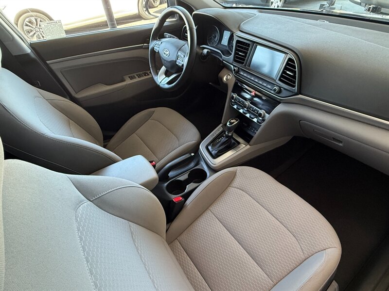 2019 Hyundai Elantra Value Edition photo 25