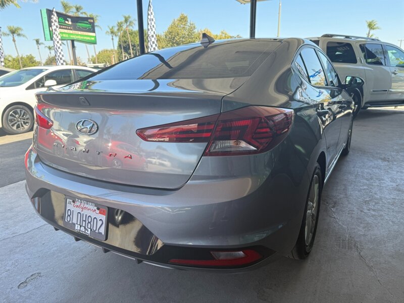 2019 Hyundai Elantra Value Edition photo 10