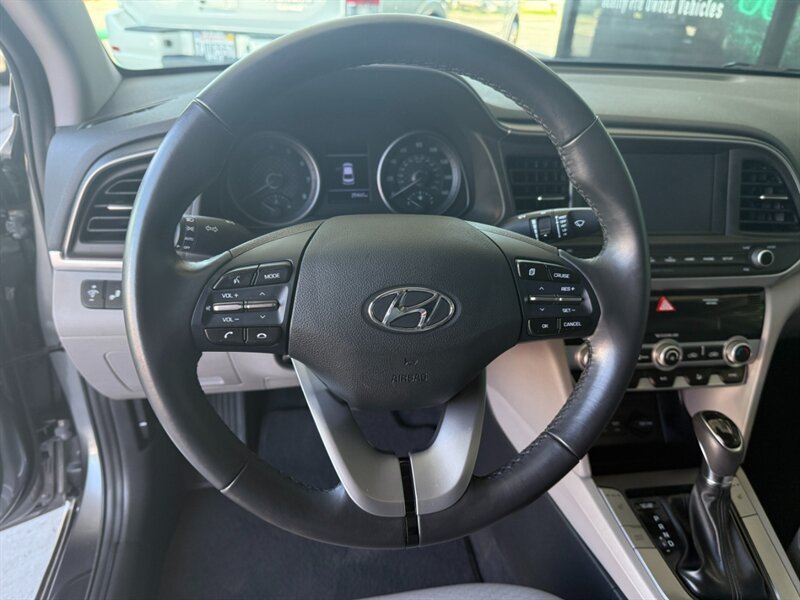 2019 Hyundai Elantra Value Edition photo 19